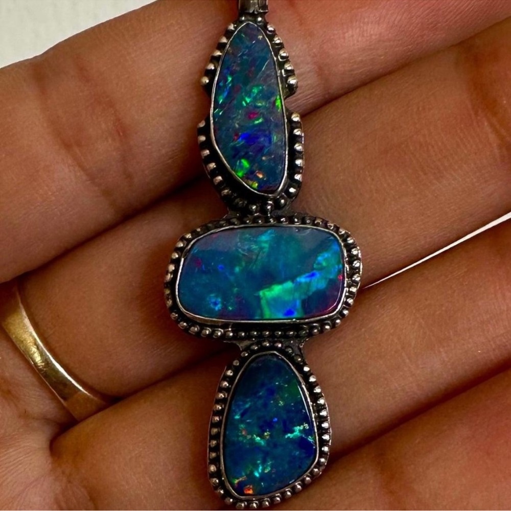 Two opal pendants - Picture 2 of 2